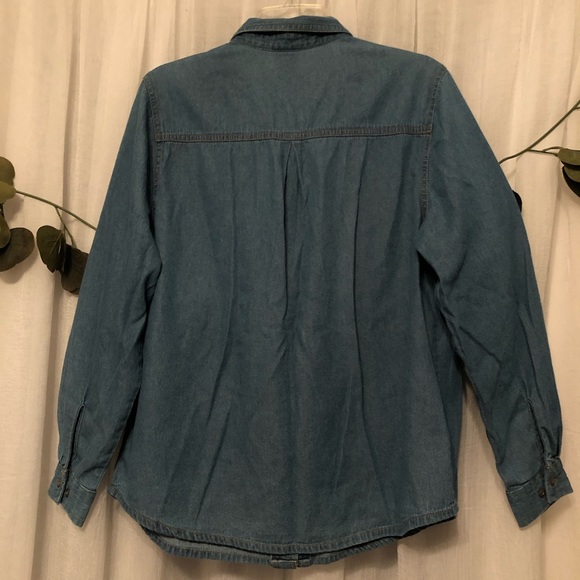 🎉Host Pick🎉 Vintage Embroidered Denim Shirt - Picture 2 of 3